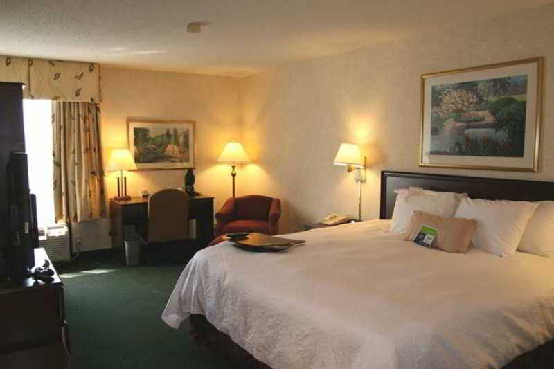 Hampton Inn Charlotte North Lake Norman Cornelius Habitación foto